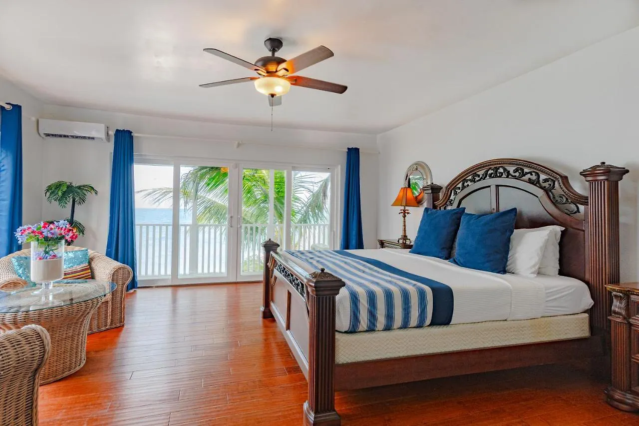 Caprice 14 - Oceanfront Villa - Gated Community With Pool ナッソー 0*,  バハマ