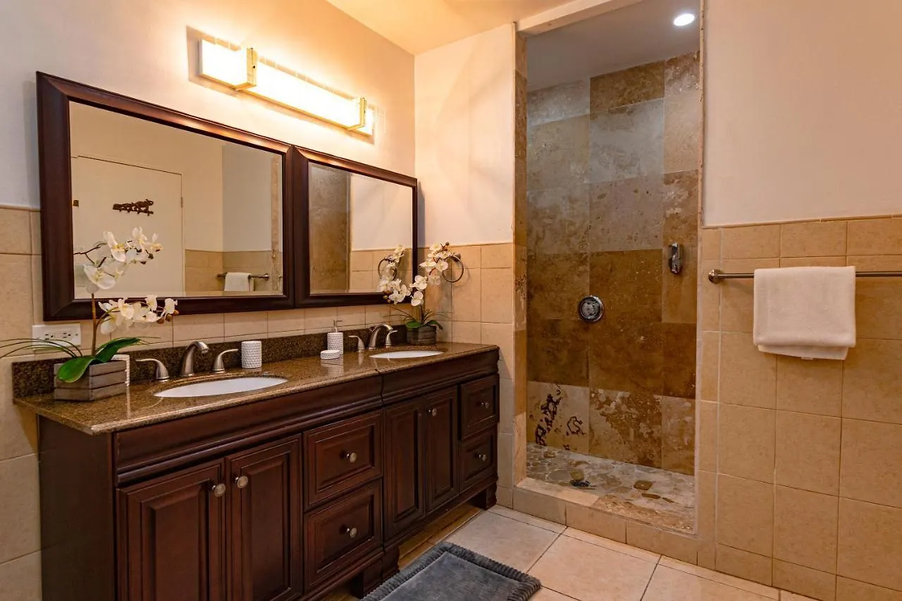 Caprice 14 - Oceanfront Villa - Gated Community With Pool ナッソー 別荘