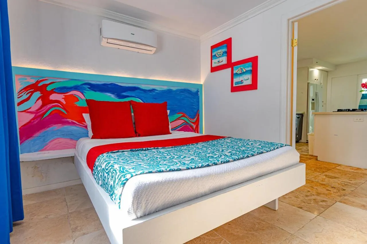 Caprice 14 - Oceanfront Villa - Gated Community With Pool ナッソー バハマ